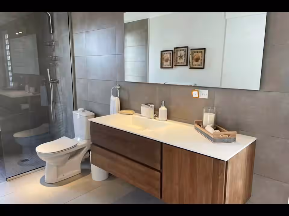 Bathrooms view 2